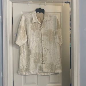Tommy Bahama Floral Tan Shirt Size Medium